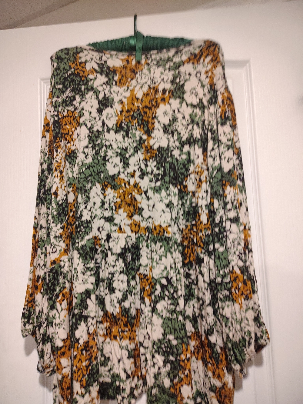Boho Floral V-Neck Long Sleeve Tunic Top — Green Multi - Picture 8 of 10